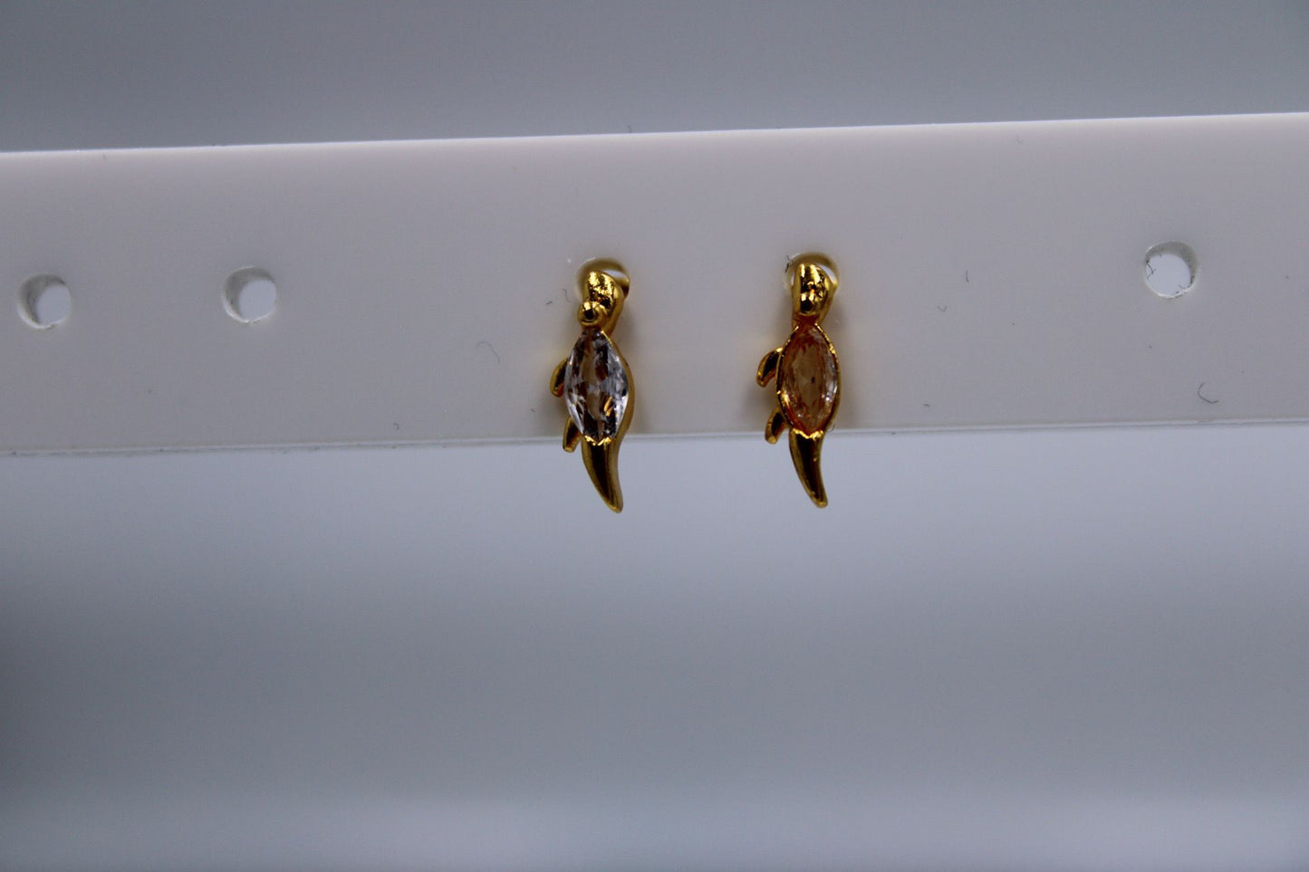 Pendientes Par Rosca Acero Inoxidable "Dino"