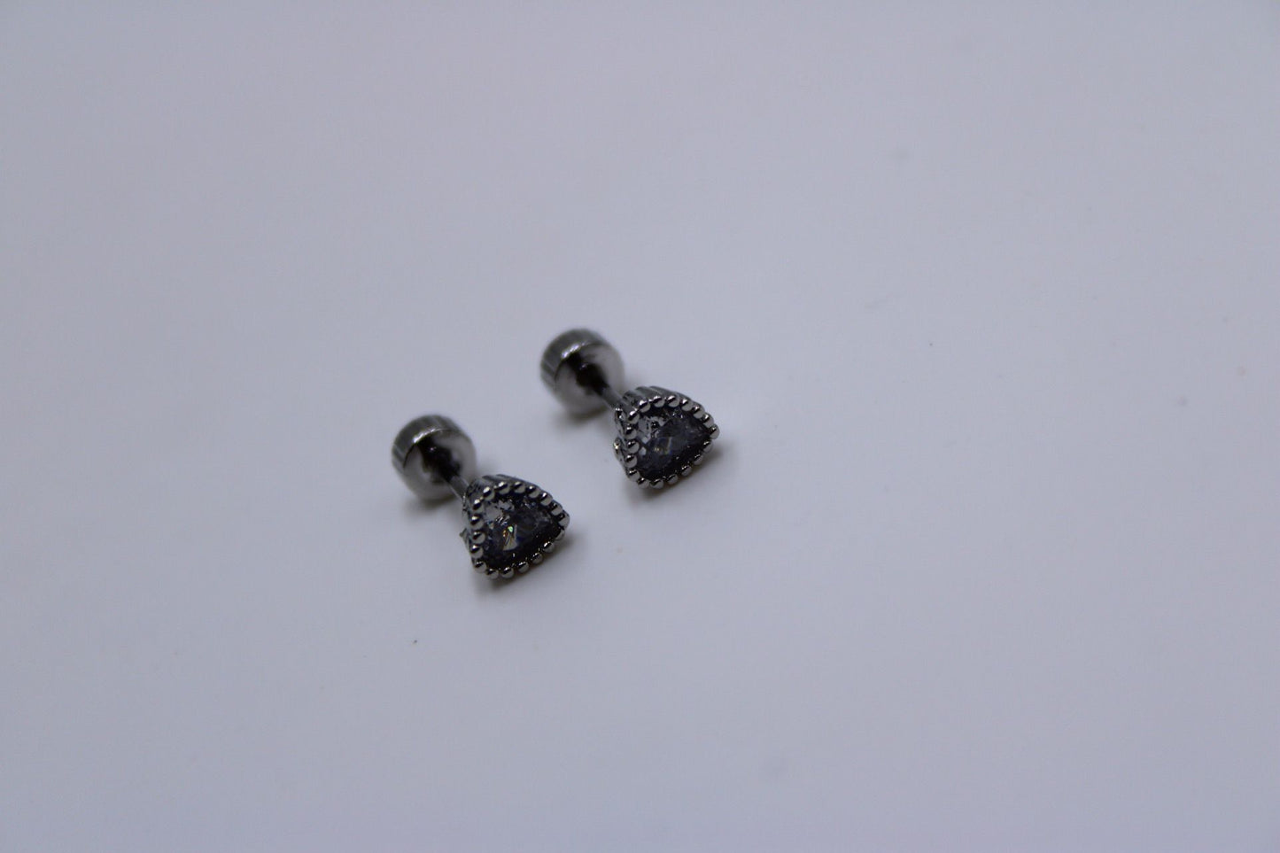 Par Pendientes Rosca Acero inoxidable " Corazones One"